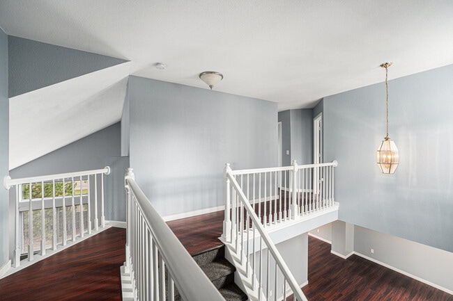 Building Photo - 608 Bentley Pl
