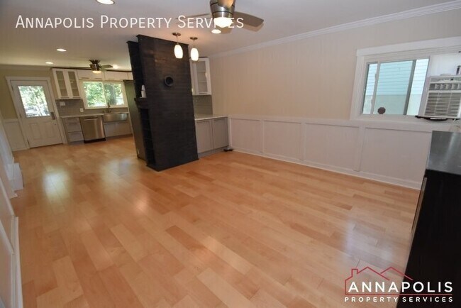 Building Photo - 1204 Breitwert Ave