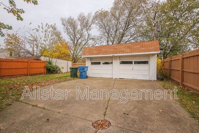 Building Photo - 7508 Theota Ave