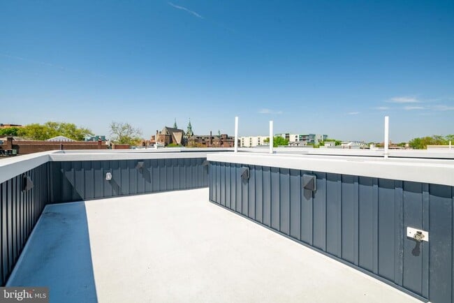 Building Photo - 1842 E Harold St