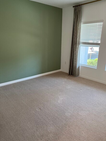 Building Photo - 2068 Rosewood Cir