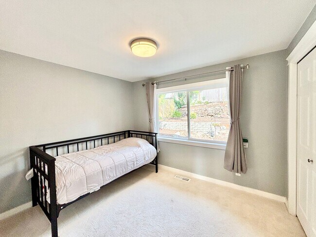 Building Photo - Charming Medina Home For Rent