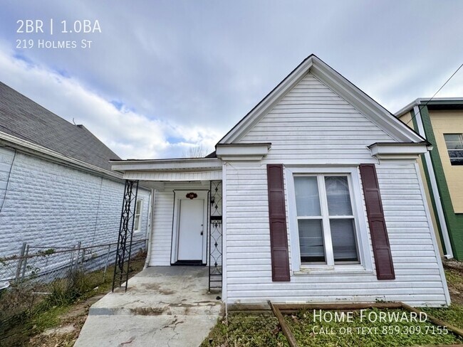 Primary Photo - 219 Holmes St
