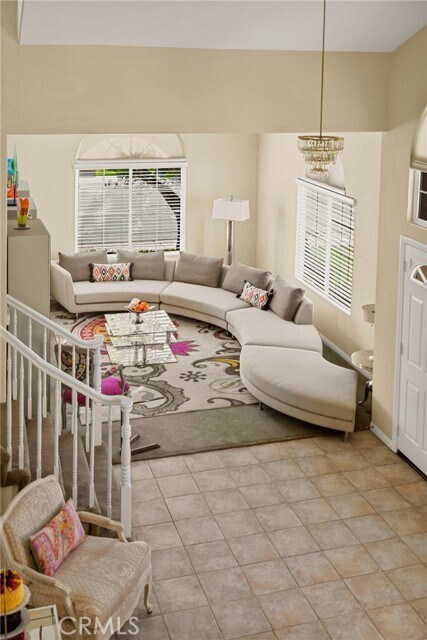 Building Photo - 1521 Fairway Oaks Ave