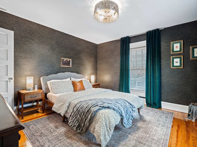 Building Photo - 2ND East Drive-SI ID1496103P