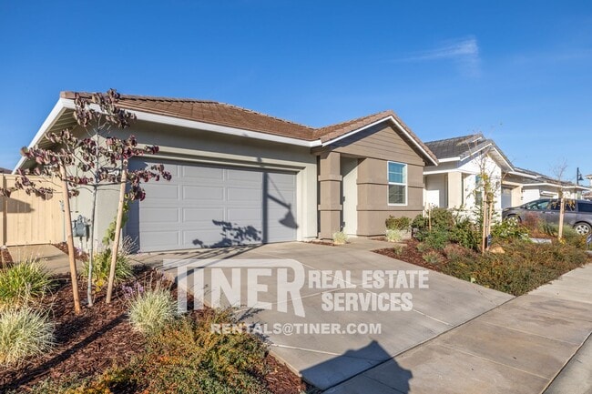 Building Photo - 4224 Roanne Wy