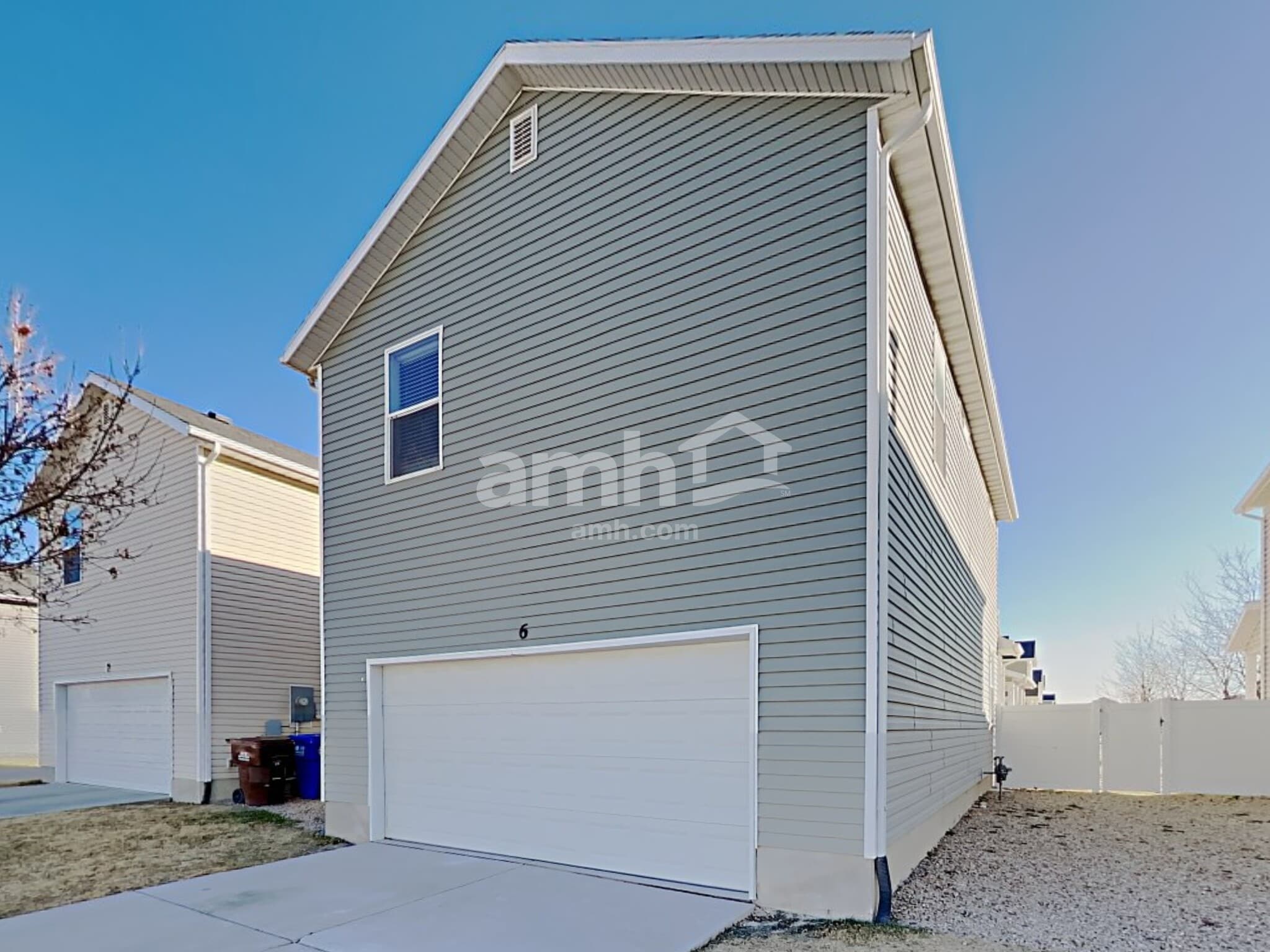 Building Photo - 1805 E American Wy