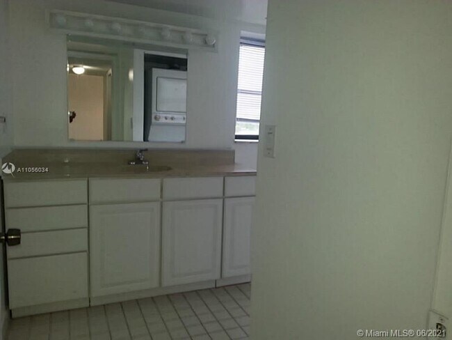 Building Photo - 20850 San Simeon Way