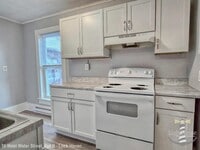 Building Photo - 19 E Water St