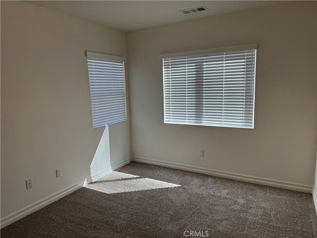 Building Photo - 2304 N Catalina St