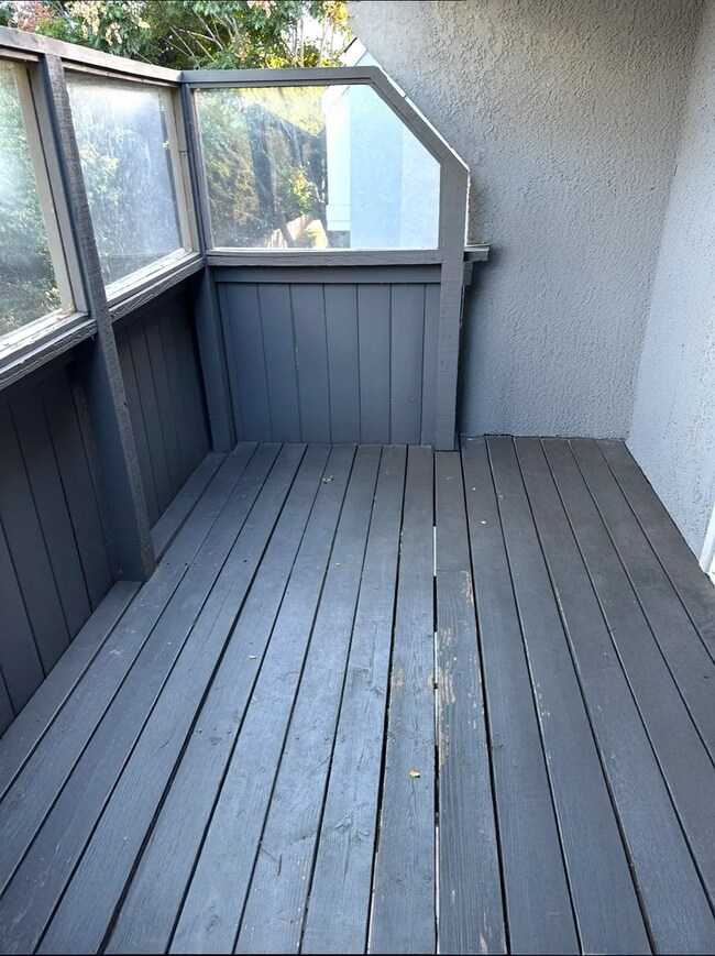 Building Photo - 211 Briarwood
