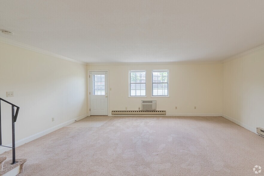 Royal Park Apartments and Townhomes 65 E Washington St North Attleboro MA 02760 Apartment Finder