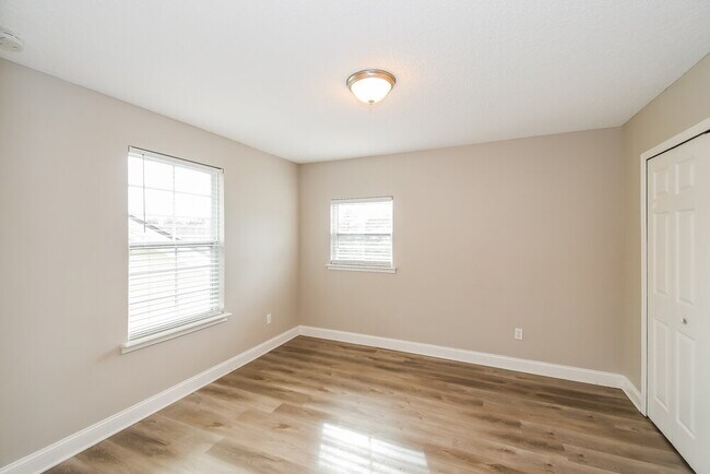 Building Photo - 522 Meldrum Ln