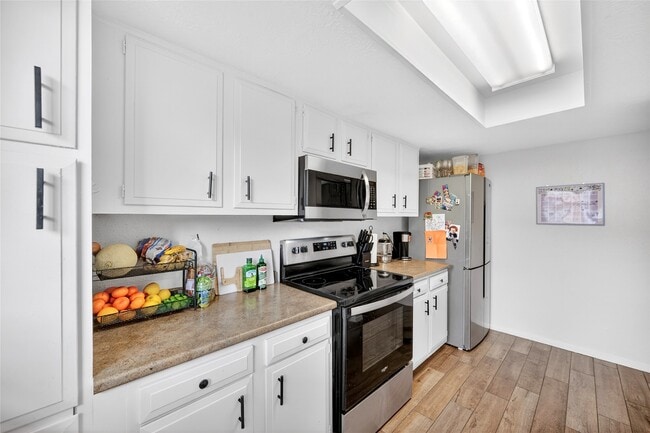 Building Photo - 6975 Chasewood Dr