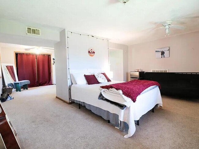 Building Photo - 3342 Yellow Sulphur Rd