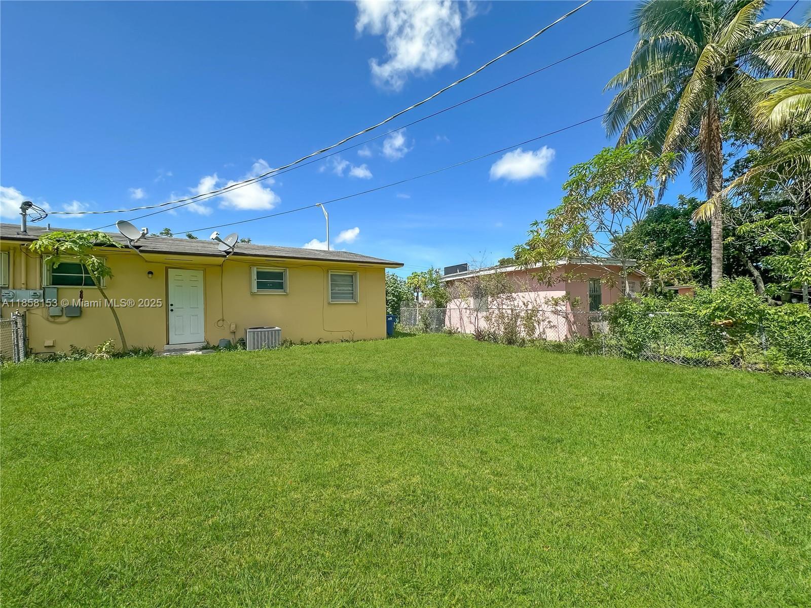 Building Photo - 1050 NW 103rd St