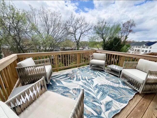 Primary Photo - 4905 Devitt Pl