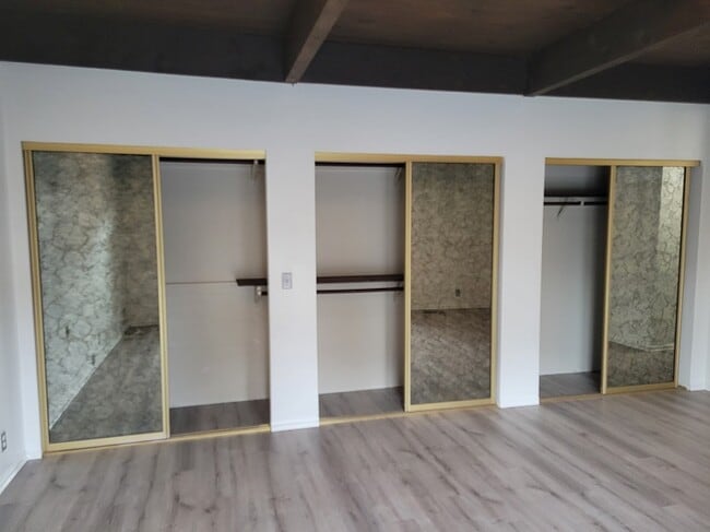 Building Photo - 485 Redwood Way