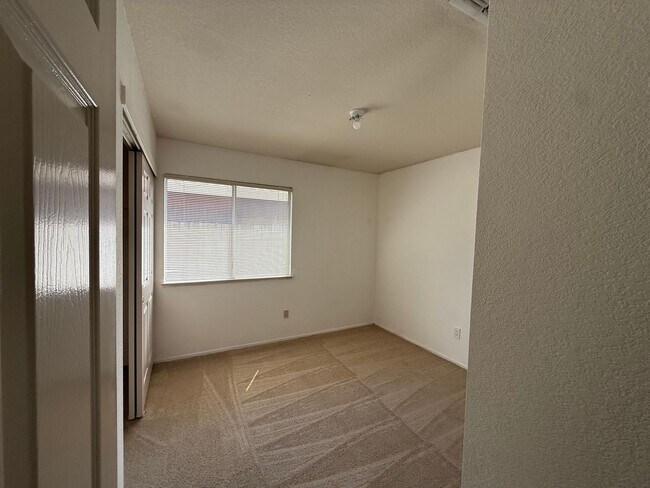Building Photo - 6415 Shasta Creek Way