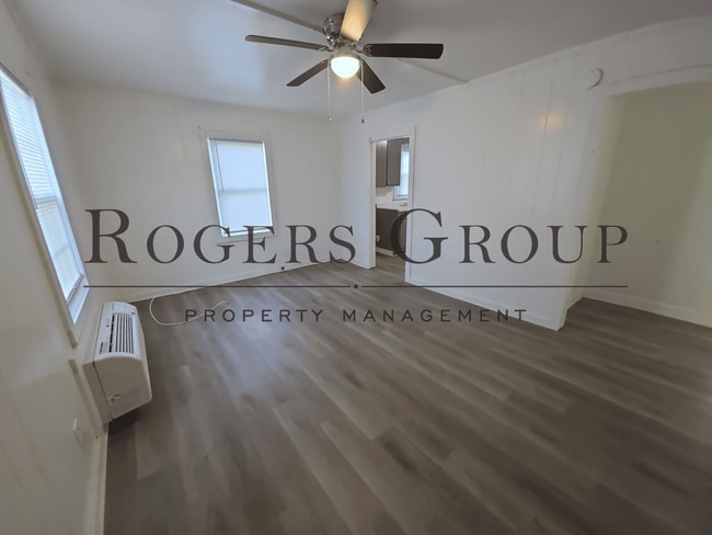 Building Photo - 980 Burr St