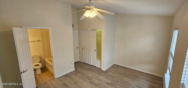 Building Photo - 8100 Summer Palm Ct