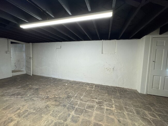 Building Photo - 506 NW Fort Sill Blvd