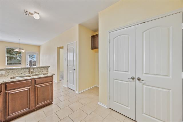 Building Photo - 2508 Pioneer Bluffs Rd