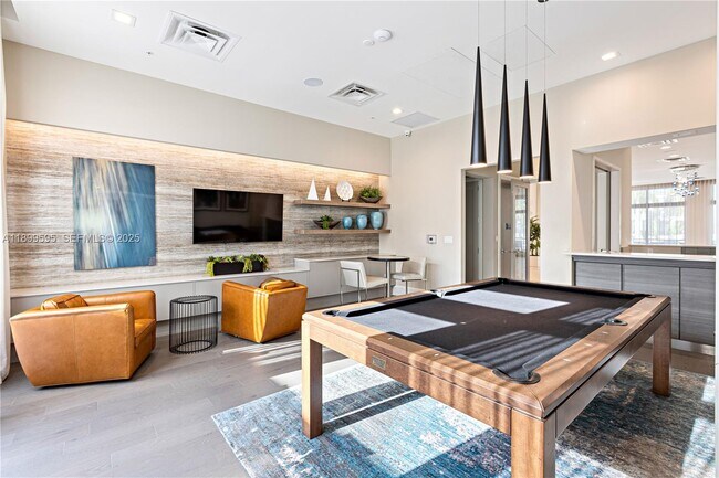 Building Photo - 8001 NW 41st St