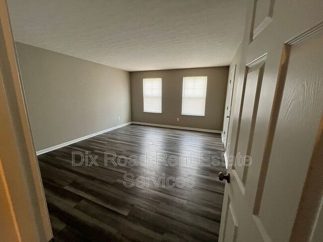 Building Photo - 403 McEwing Dr