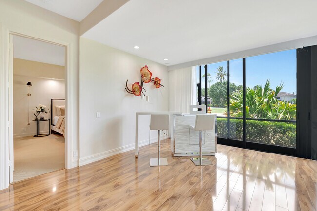 Building Photo - 17565 Ashbourne Ln