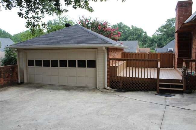 Building Photo - 3209 Henderson Walk