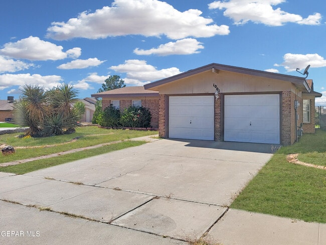 Building Photo - 1001 Shawnee Ln