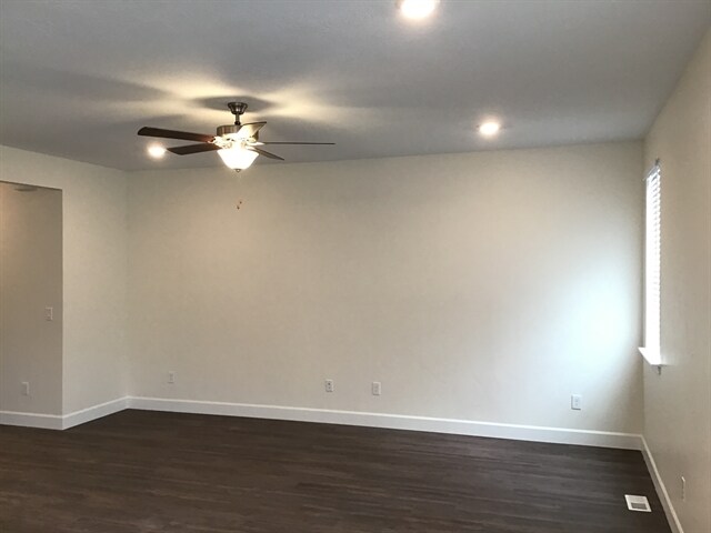 Building Photo - 2337 Surry Way