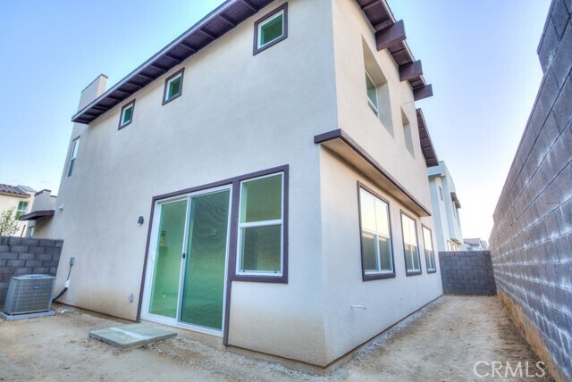 Building Photo - 15812 Caterpillar Dr