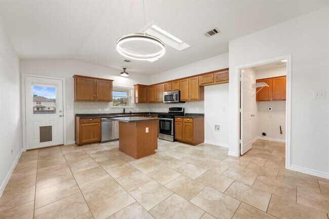 Building Photo - 3844 Willie Mays Ln
