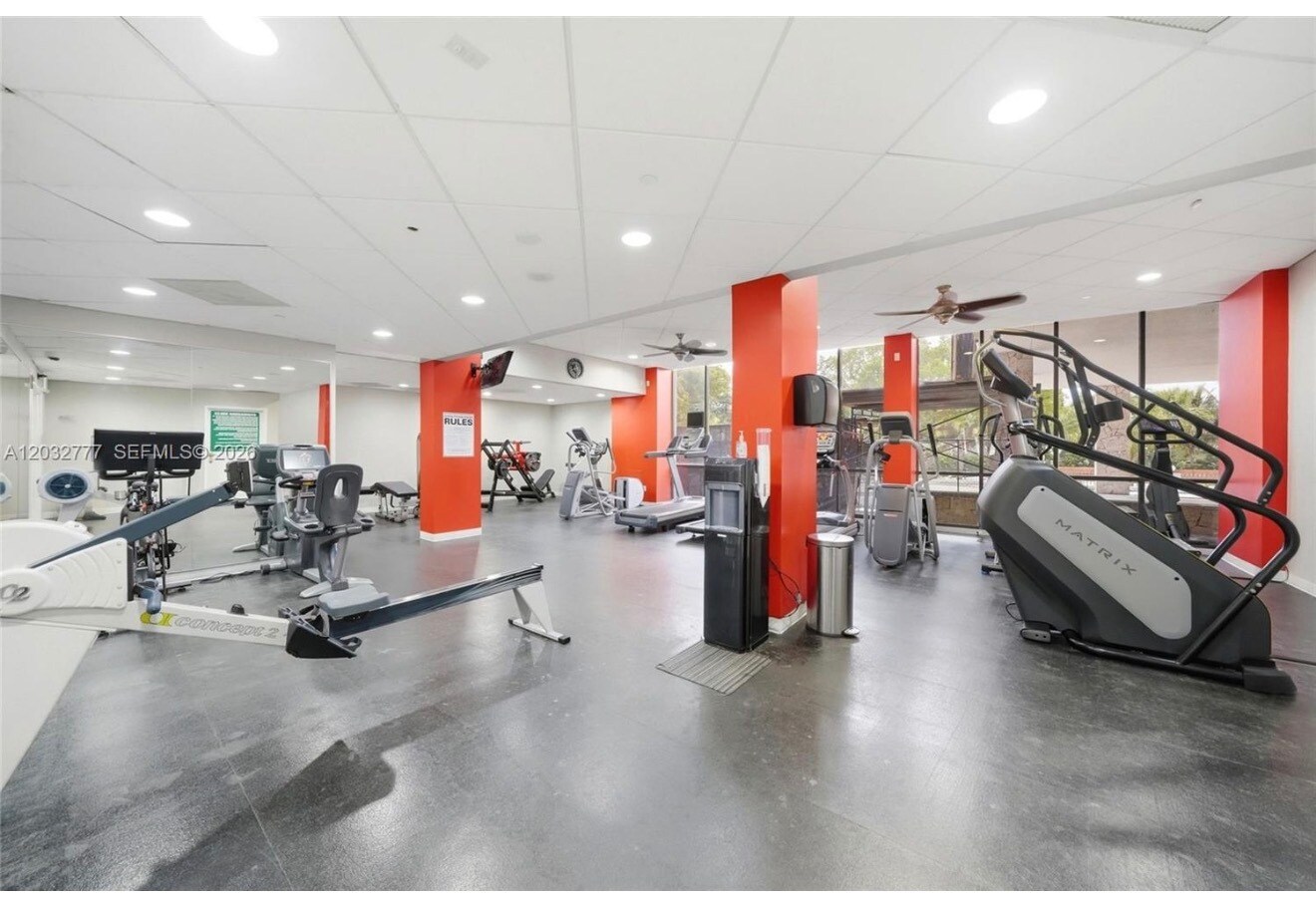 GYM w showers & sauna - 780 NE 69th St