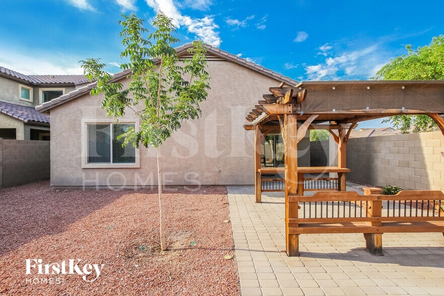 Building Photo - 23587 W Harrison Dr