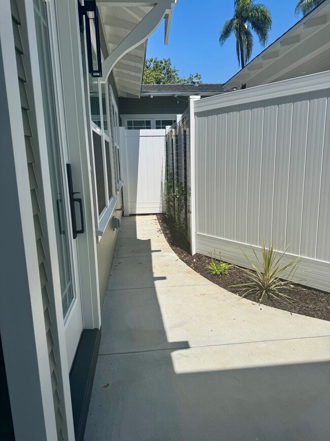 Building Photo - Brand New 1 Bedroom ADU in Downtown Fullerton