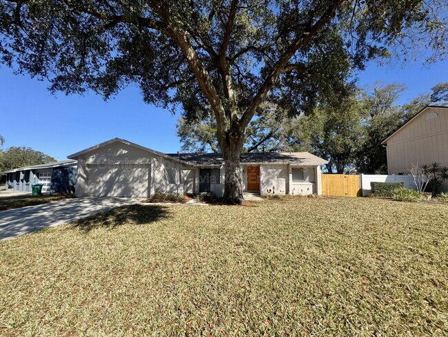 Building Photo - 820 Sutter Loop