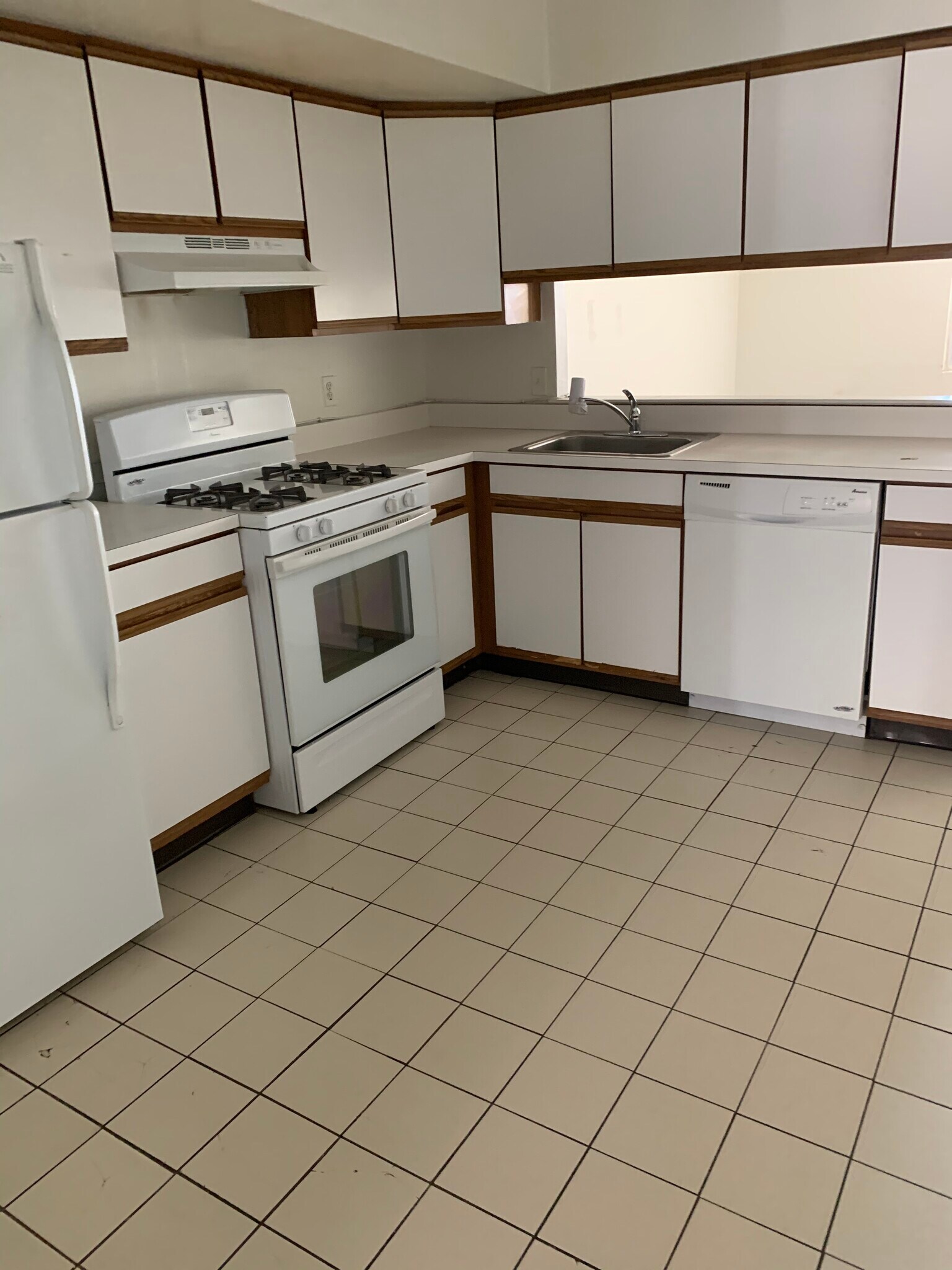 Building Photo - 944 New Market St