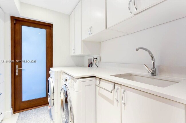 Building Photo - 5911 Alton Rd