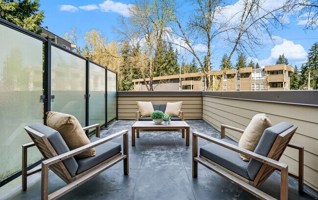 Building Photo - Completely Refreshed Two-Bedroom Condo