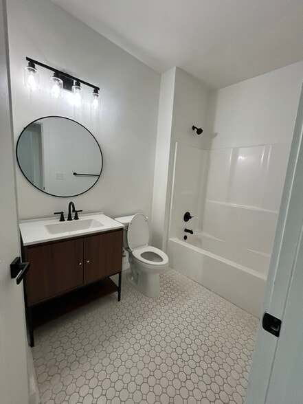 Building Photo - 1934 Elvin Dr