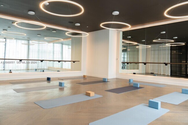 Building Photo - 159 NE 6th St