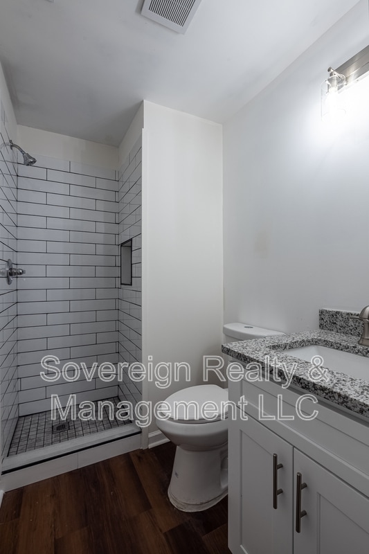 Building Photo - 450 Paines Ave NW