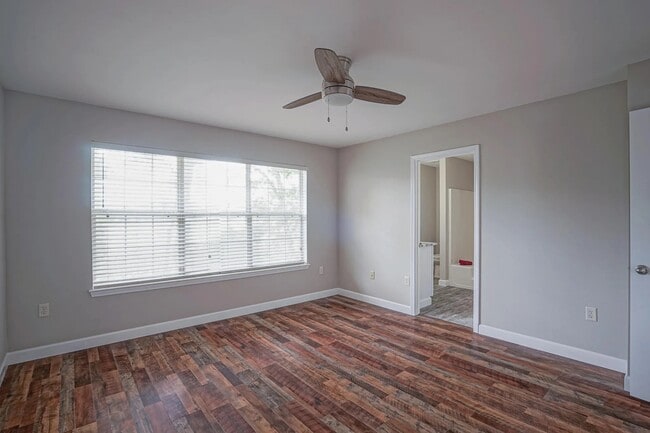 Building Photo - 224 Twin Lakes Ln