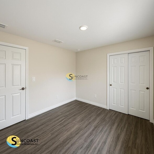 Building Photo - 1035 Nomad Rd