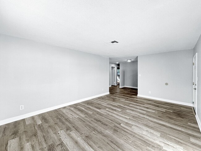 Building Photo - Charming Unfurnished Pinellas Park Home with Private Backyard! 3bed | 1 bath