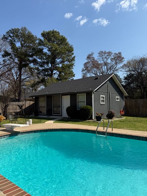 Building Photo - 10842 Knollwood Dr