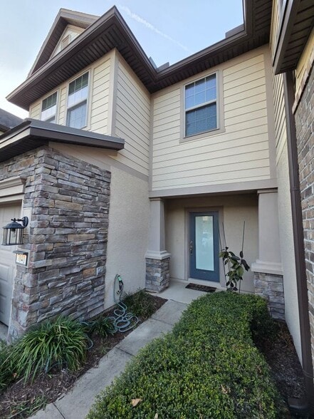 Building Photo - 7041 Beauhaven Ct